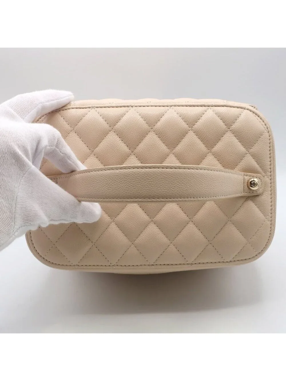 Chanel Vanity Beige Gold Caviar Leather CC Logo Makeup Pouch